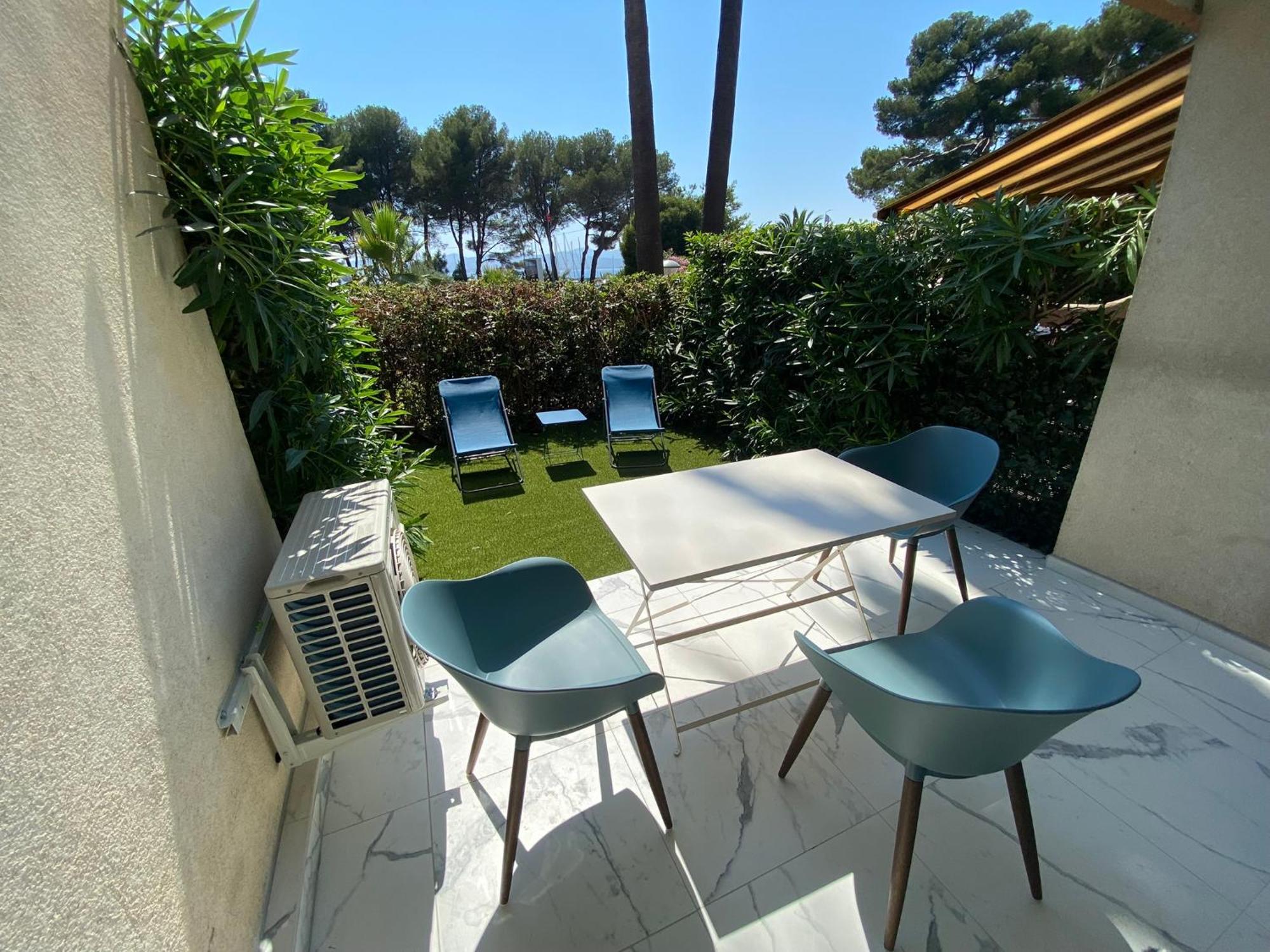 Appartement Face Mer Et Port Santa Lucia Climatise Et Wifi Saint-Raphaël Extérieur photo