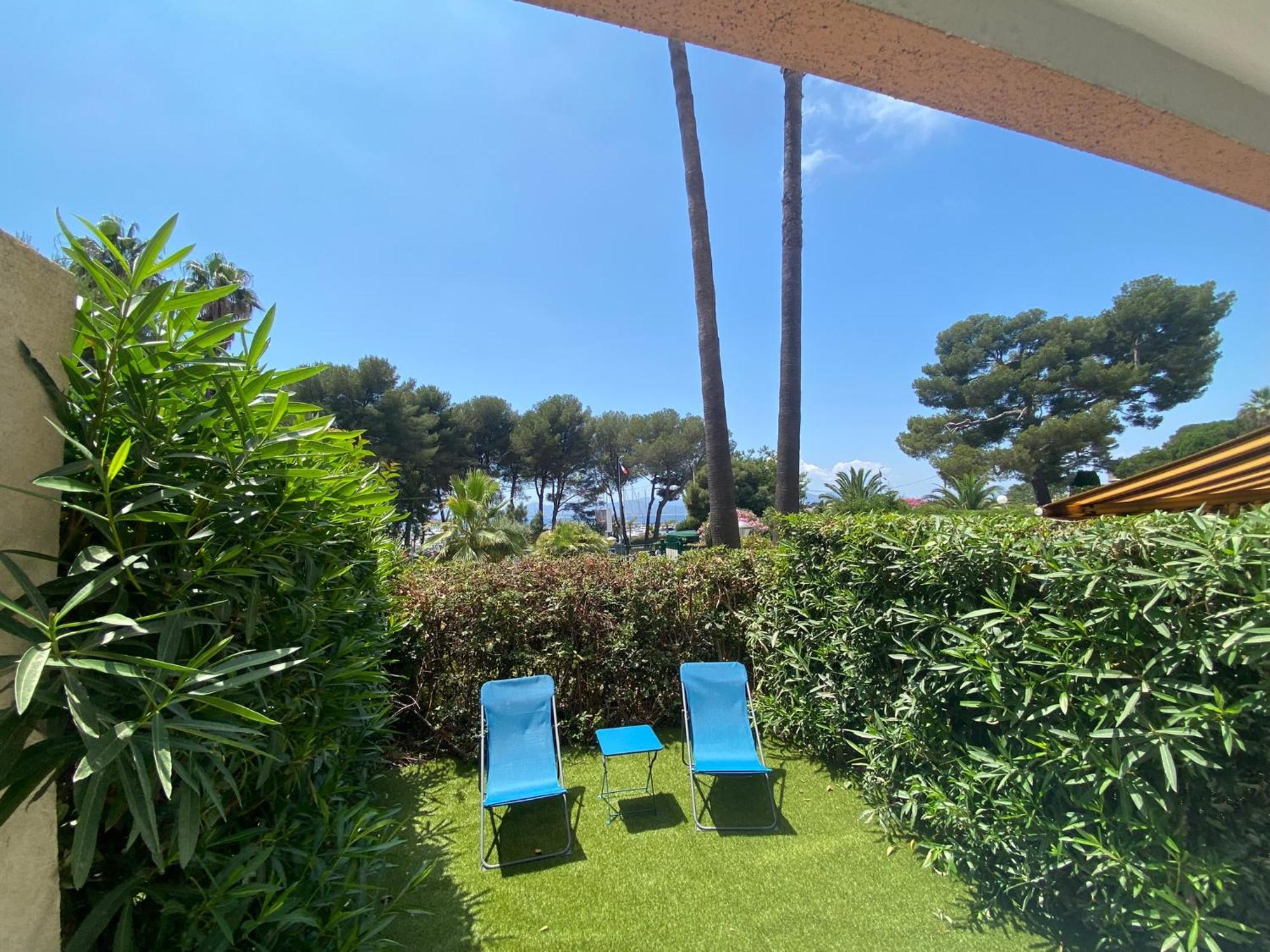Appartement Face Mer Et Port Santa Lucia Climatise Et Wifi Saint-Raphaël Extérieur photo