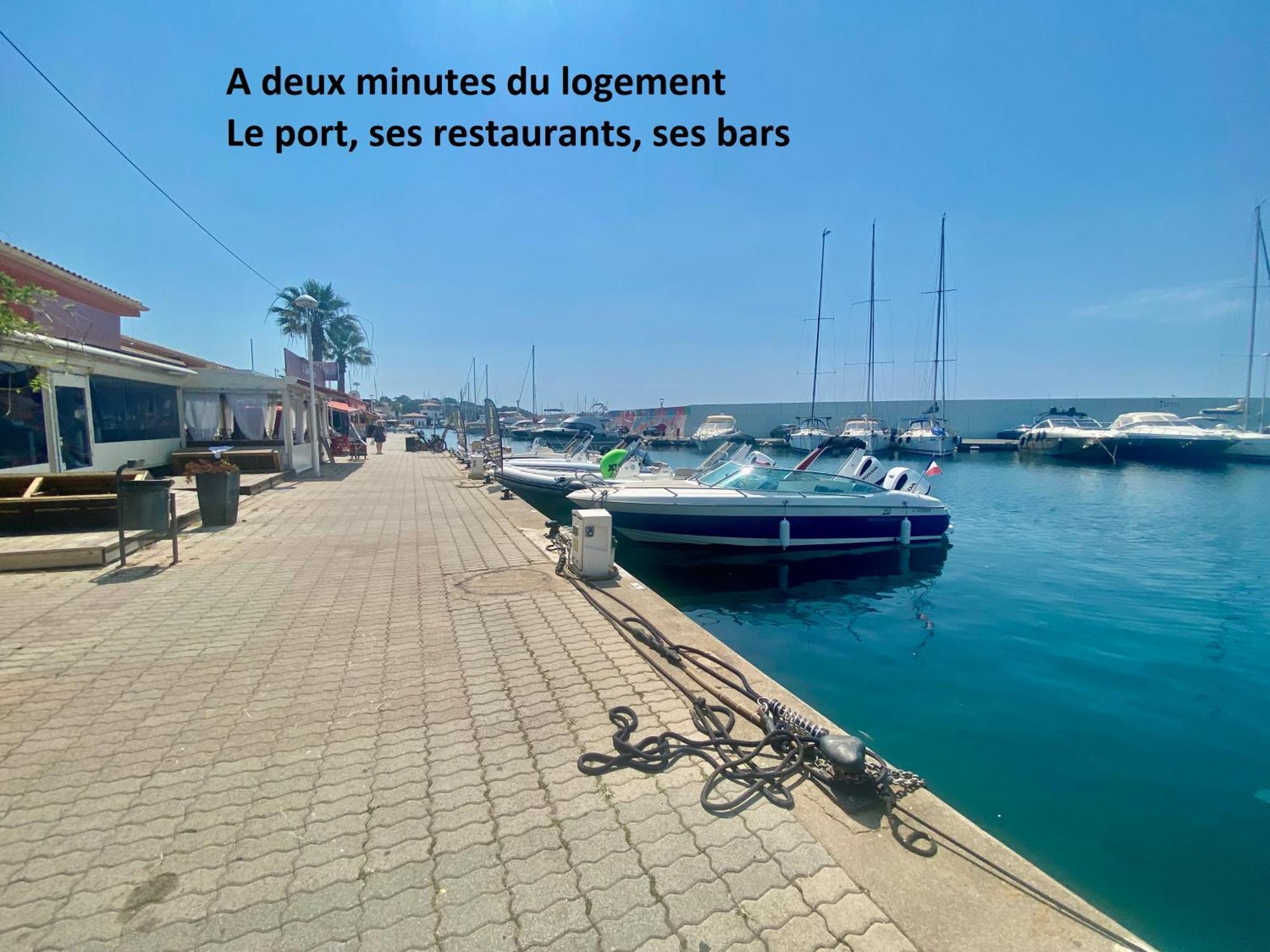 Appartement Face Mer Et Port Santa Lucia Climatise Et Wifi Saint-Raphaël Extérieur photo